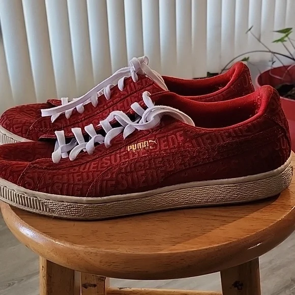 Luxury Vintage Suede Puma Sneaker - Picture 1 of 4